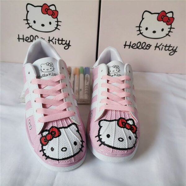Hello Kitty Superstar